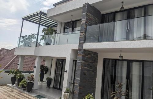 Rwanda Apartamento | Luxury Mansion for Rent