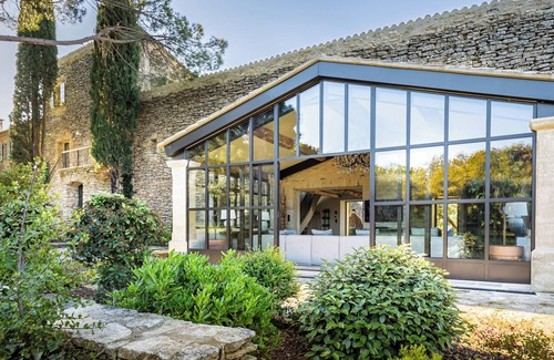 Gordes Casa | Luxury Mas in Gordes with pool & view Charming comfort and privacy