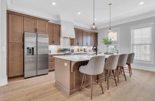 Murfreesboro Casa | Luxury Massive Townhome, Pool, Elevator, Amenities