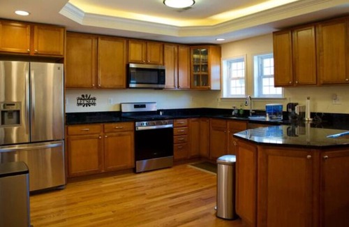 Federal Hill Casa | Luxury Master Bedroom in 3 Bed, 2.5 Bath House in Popular Federal Hill!