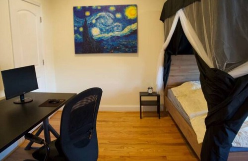 Federal Hill Casa | Luxury Master Bedroom in 3 Bed, 2.5 Bath House in Popular Federal Hill!