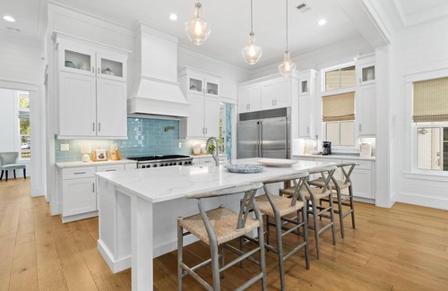 Sugarwood Beach Casa | Luxury Meets Leisure: Private Pool, Chef’s Kitchen & LSV Minutes from the Beach