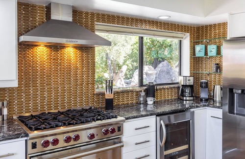 Araby Casa | Luxury Meets Nature in Scenic Palm Springs