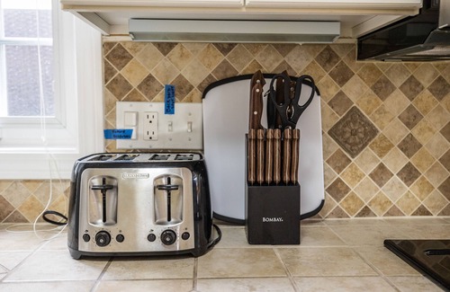 Plantsville Casa | Luxury Meets Tranquility! Stunning Home Away From Home - Short or Long Term Rent