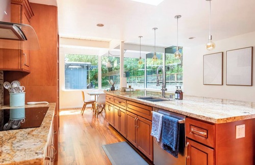 Redwood City Villa | Luxury Mid-Century Modern Home w/ XL Deck