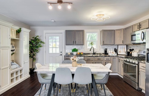 Parkdale Casa | Luxury Midterm Rental for Families, Medical and Corporate Professionals Cincy
