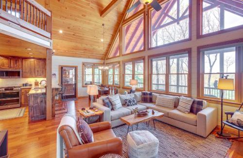 Mineral Bluff Casa | Luxury Mineral Bluff Cabin with Deck and Hot Tub!
