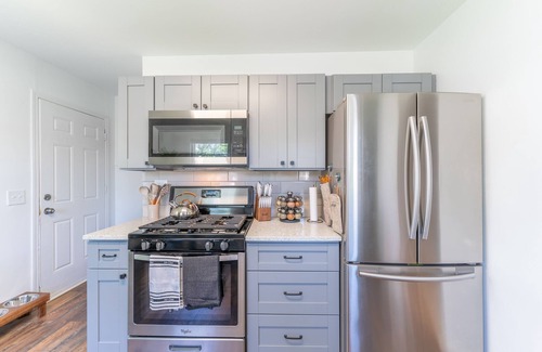 Powderhorn Casa | Luxury Minneapolis 3BR House with Hot Tub!