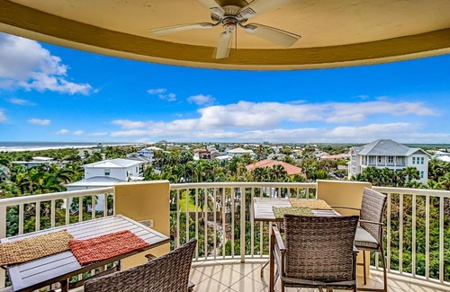 New Smyrna Beach Apartamento | Luxury Minorca ~ Corner Unit ~ Ocean River Views 2 Balconies Paros 606