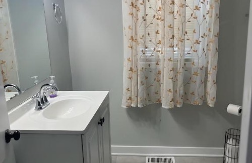 Long Branch Apartamento | Luxury & Modern 2 bedroom apartment , near the beach !