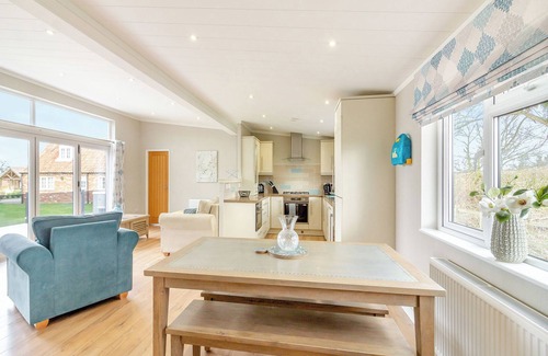 Aubourn Chalet De Esquí | Alojamiento de 2 habitaciones en Swinethorpe, Nr Lincoln