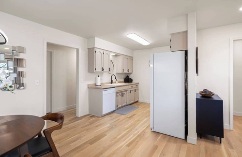 Brookline Station Apartamento | This house is a 2 bedroom(s), 1 bathrooms, located in Springfield, MO.