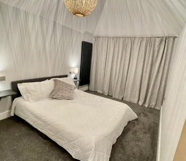 St Albans Apartamento | Luxury modern apartment with free private parking