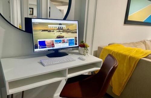 Fort Walton Beach Casa | Luxury Modern & Cute- Minutes to The White-Sand Beaches