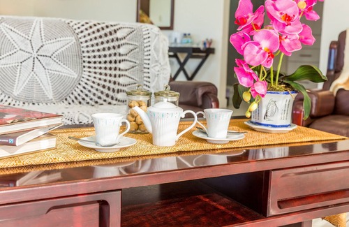 Hibiscus Coast Otro | Luxury Modern Farm House B&B -Golf, recorrido por la granja, ciclismo de montaña, pesca, playa