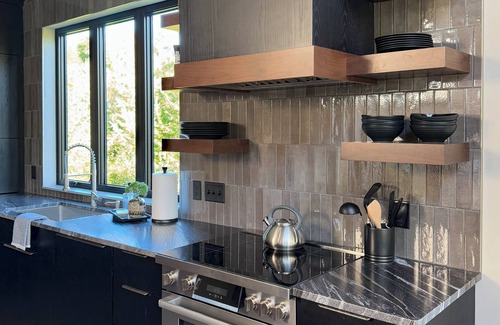 Brainerd Casa | Love Lake Luxury-Modern Retreat in Brainerd- Sleeps 10