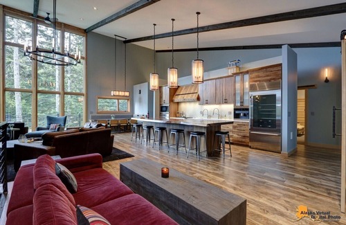 Alyeska Casa | Luxury Modern Mountain Home 1/2 mile from Ski Resort