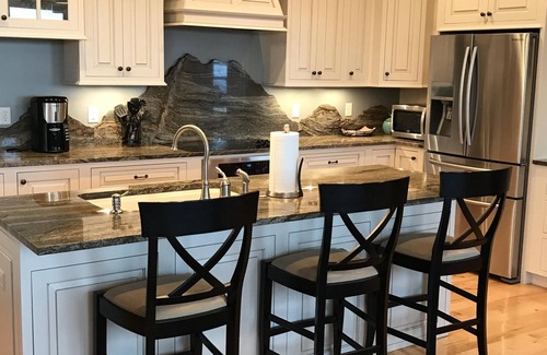 Leicester Casa | Mountain Craftsman Home cerca de Asheville - vistas de 30 millas