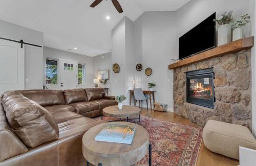 Williams Casa | Luxury Mountain Retreat with studio apartment