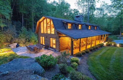 Hendersonville Cabina | Cabaña de montaña de lujo cerca de Asheville, Lake Lure y Hendersonville