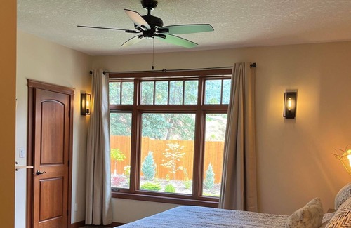 Creston Casa | Luxury Mountain Vacation Home with Heated Indoor Pool