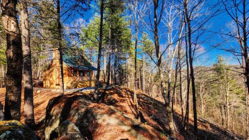 Marshall Casa | Luxury Mountain View Cabin Near Asheville NC