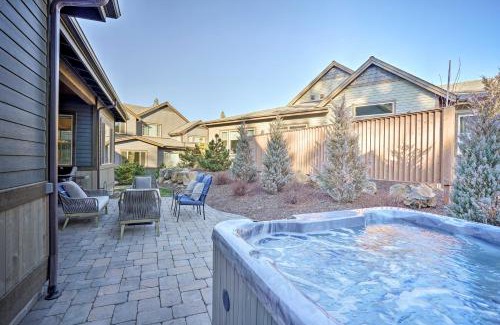 Bend Casa | Luxury Mt Bachelor Retreat with Hot Tub and Patio