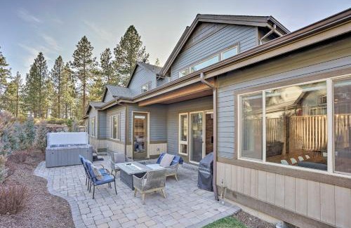 Bend Casa | Luxury Mt Bachelor Retreat with Hot Tub and Patio