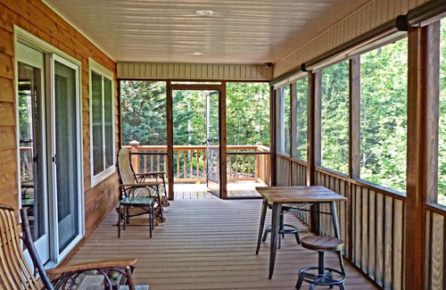 Hiawassee Cabina | Casa cerrada de lujo en MtnTop con VISTAS IMPRESIONANTES Privado y conveniente