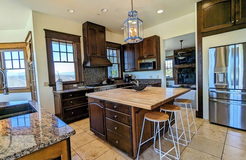 Ramona Casa | Luxury Nature Estate w/ 3 Homes, Salt Pool, Jacuzzi. Retreats, Intimate Weddings