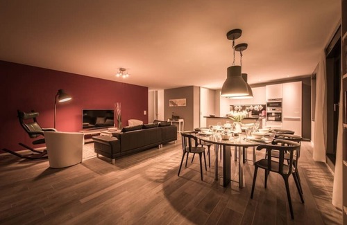 Central Interlaken Apartamento | Apartamento de lujo de nueva construcción con vistas a la montaña, de bienestar y acceso al ascensor