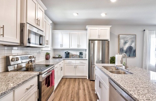Raytown Casa | Luxury New Build Family Home W/ Office & Fast WIFI