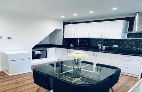 Swanscombe Casa | Luxury New Home