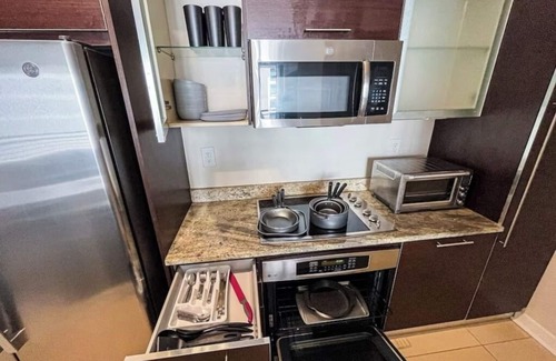 Tampa Apartamento | Luxury, New Stylish, Condo Downtown!