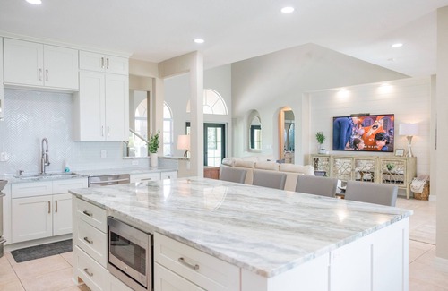 Cape Coral Casa | LUXURY NEWLY REMODELED WATER FRONT PROPERTY
