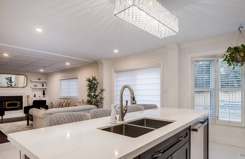 Fisherville Casa | Luxury Newly Renovated 4 Bedroom