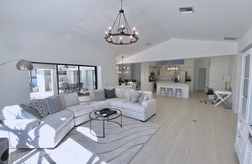 Fellowship Casa | Luxury, Newly Renovated Home, Pets, Pool --- Minutes from WEC & HITS, Golf