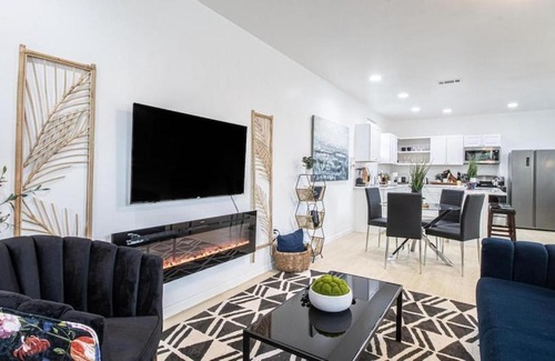 Central City Casa | Luxury NOLA Oasis w 6 Bedrooms