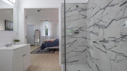Central City Casa | Luxury NOLA Oasis w 6 Bedrooms