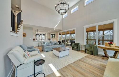 Clarkson Casa | Luxury Nolin Lake Private Retreat - Sleeps 14