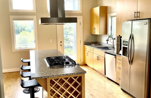 Northside Casa | Luxury NorthShore Townhome