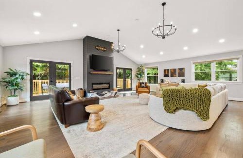 Trailwood Casa | Luxury Oasis - Airport, Downtown, Opry, Lake