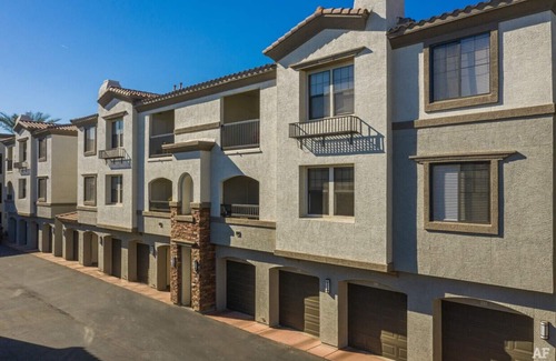 Glendale Sports and Entertainment District Apartamento | Luxury Oasis Apartment 1 mile from Westgate