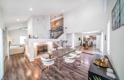 Woodland Hills Casa | Luxury Oasis: Heated Pool & Home Theater