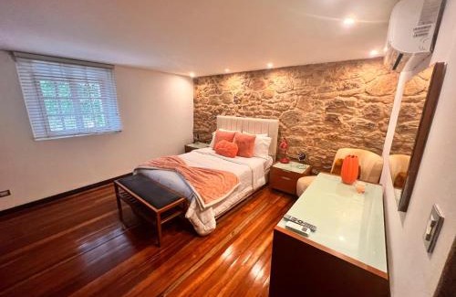 Casco Viejo Apartamento | Luxury Oasis in the Old Town of Panama
