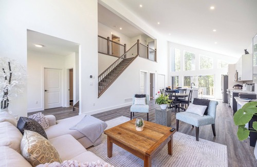 South Bruce Peninsula Cabaña | Luxury oasis in the woods, less than five minutes from the beach!