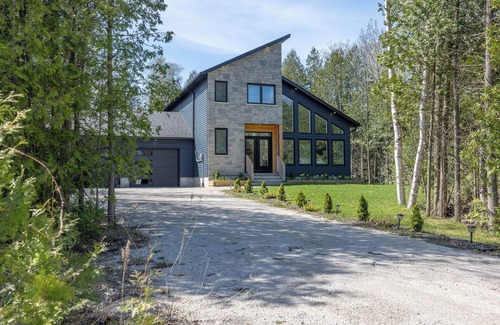 South Bruce Peninsula Cabaña | Luxury oasis in the woods, less than five minutes from the beach!