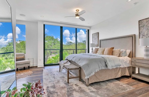 Colee Hammock Casa | Luxury OASIS of Las Olas -2 Story home w/ HOT TUB