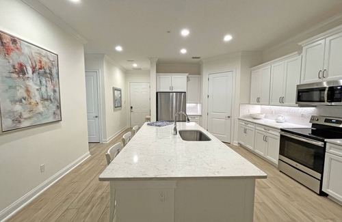 American Beach Condominio | Luxury Oasis Stylish Beach Condo 2bed/2bath