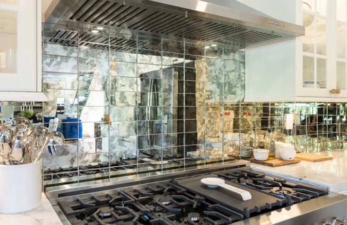 Bay Ho Casa | Luxury Oasis with Designer Elegance